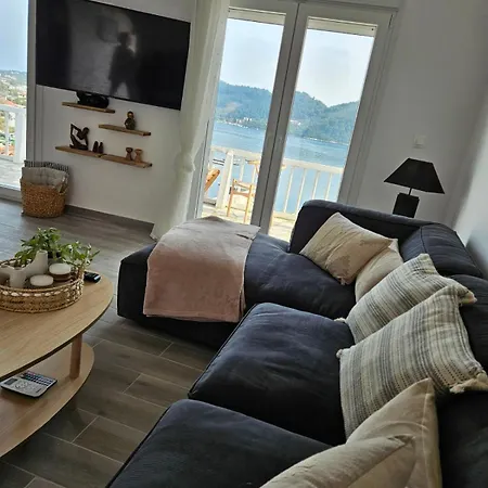 Апартаменты Sea Breeze *