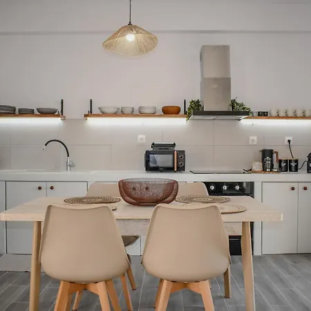 Sea Breeze Skiathos Town