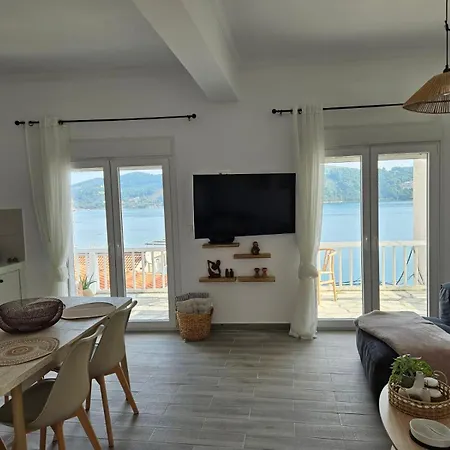 Sea Breeze Апартаменты *