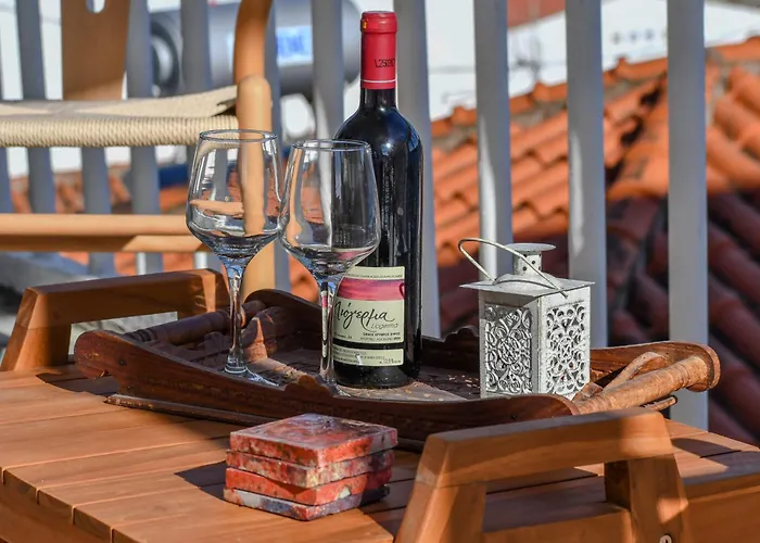 Sea Breeze Skiathos Town